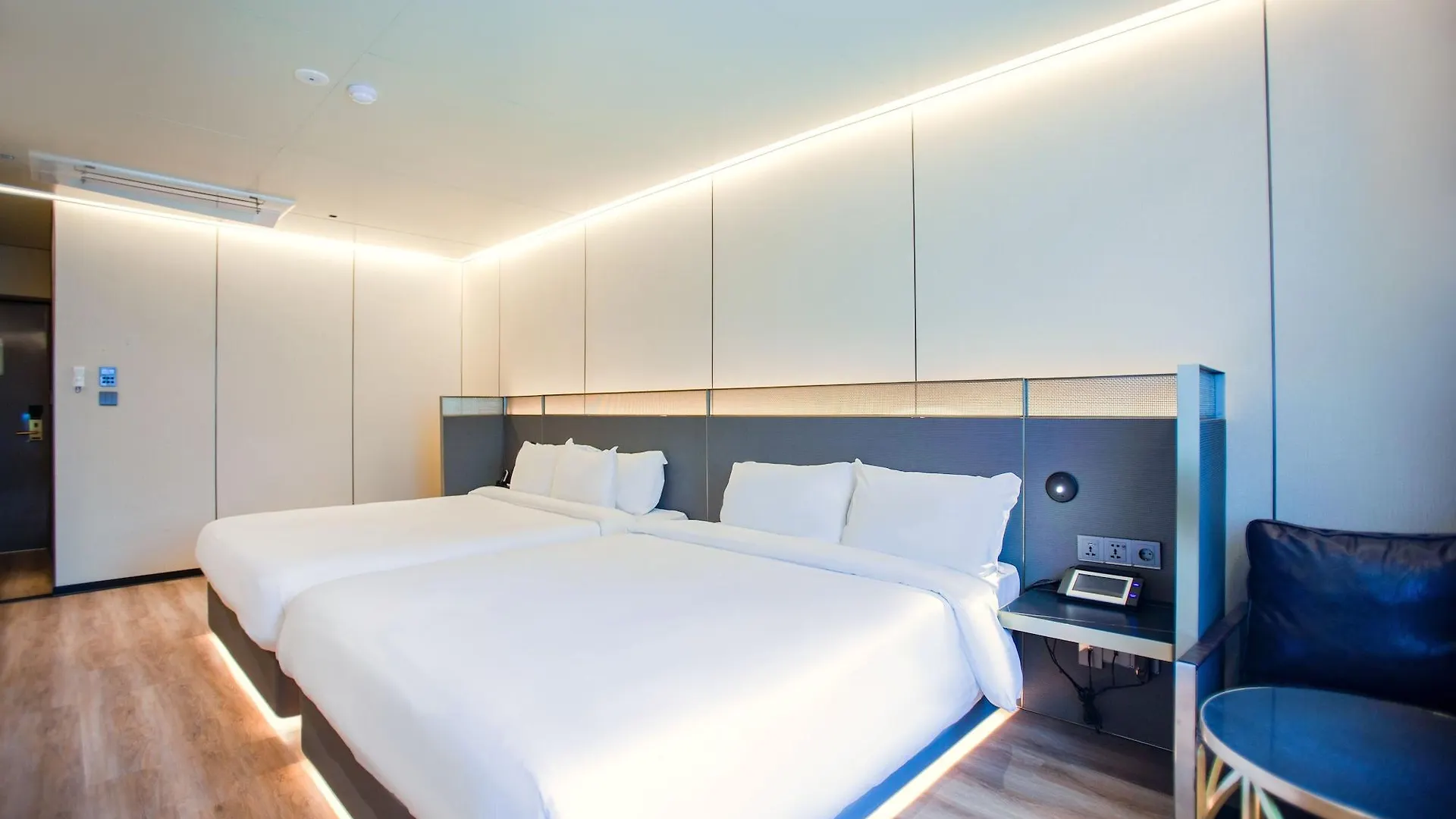 Amber Hotel Jeju
