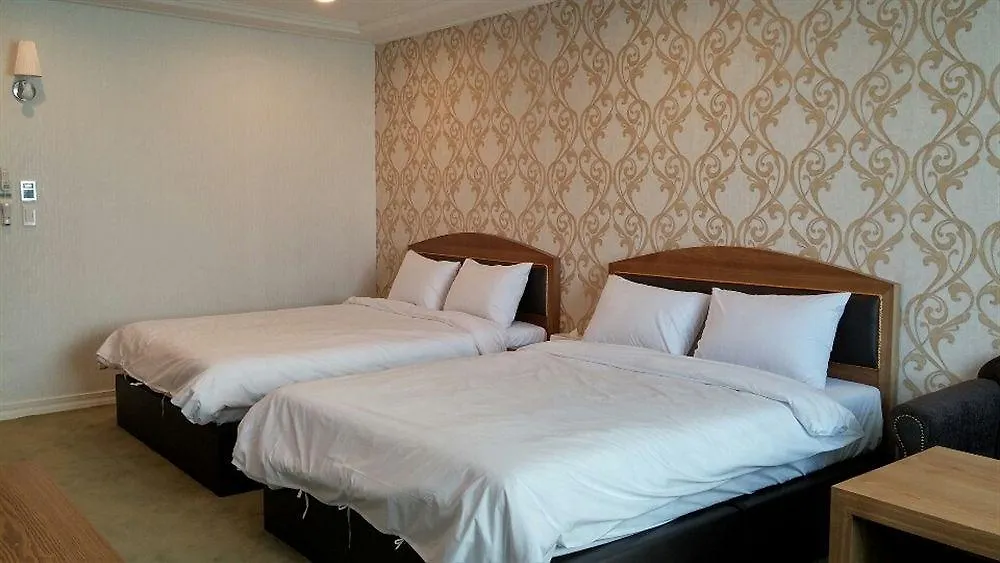 Amber Hotel Jeju
