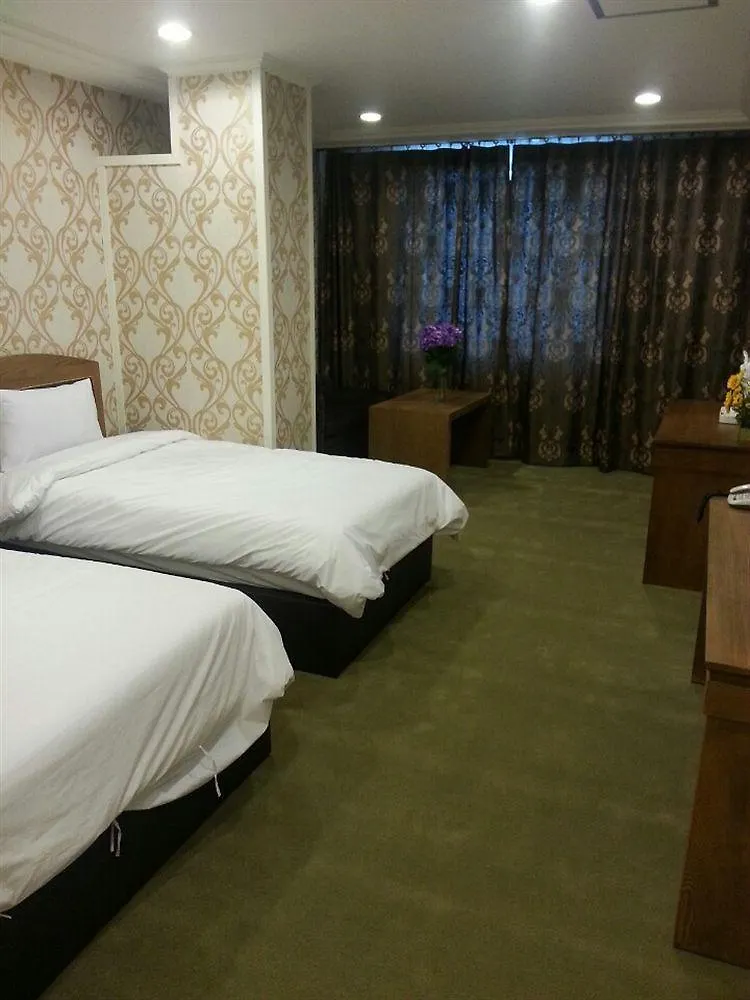 Amber Hotel Jeju