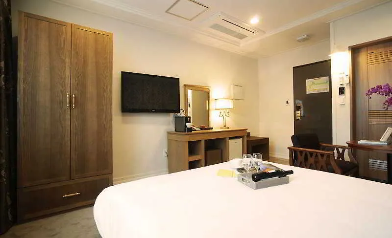 Amber Hotel Jeju