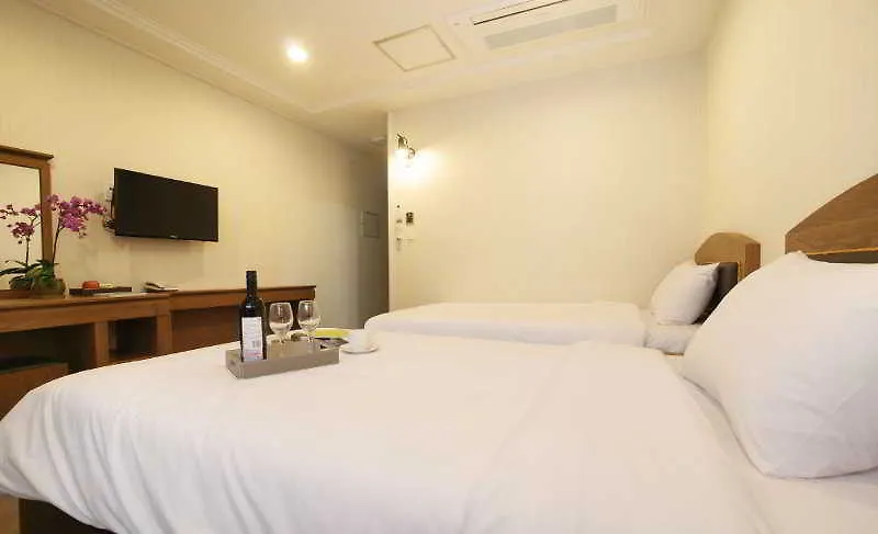 Amber Hotel Jeju